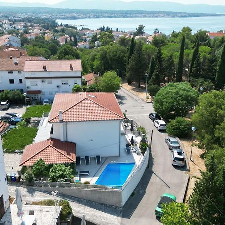 Apartments Pivas Malinska Exterior photo