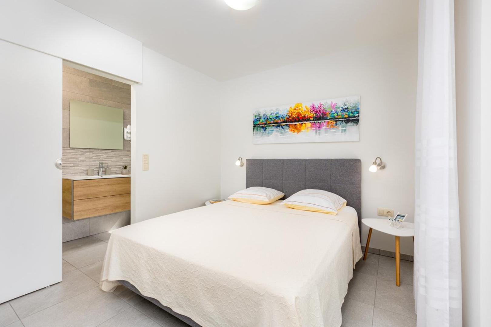 Apartments Pivas Malinska Exterior photo