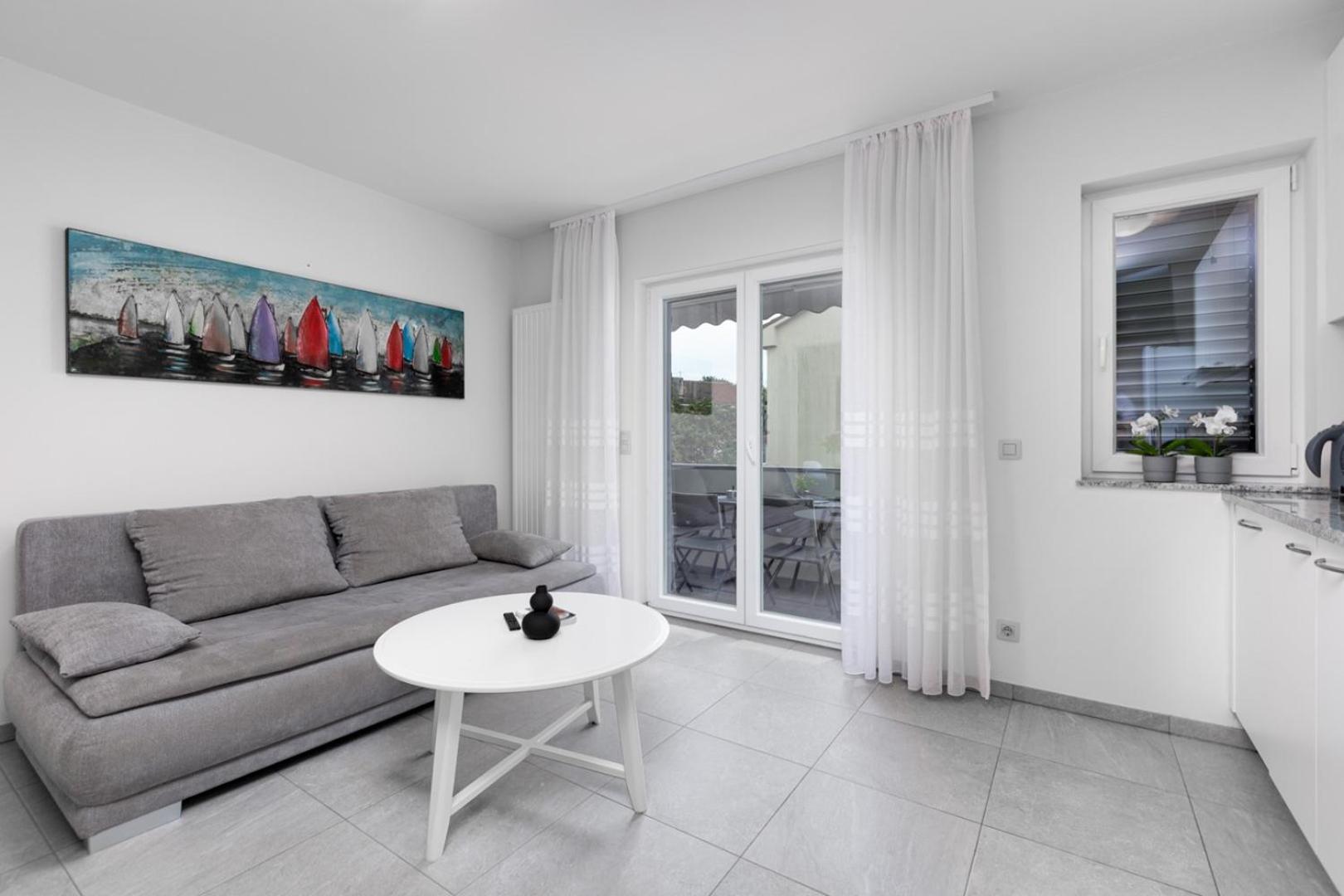 Apartments Pivas Malinska Exterior photo