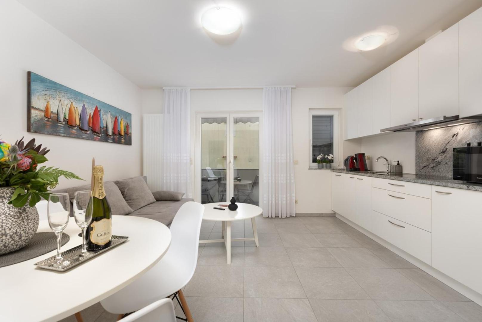 Apartments Pivas Malinska Exterior photo